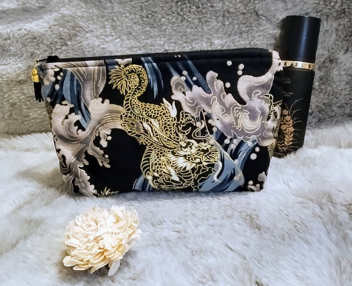 Trousses ( maquillage, produits de beauté...)