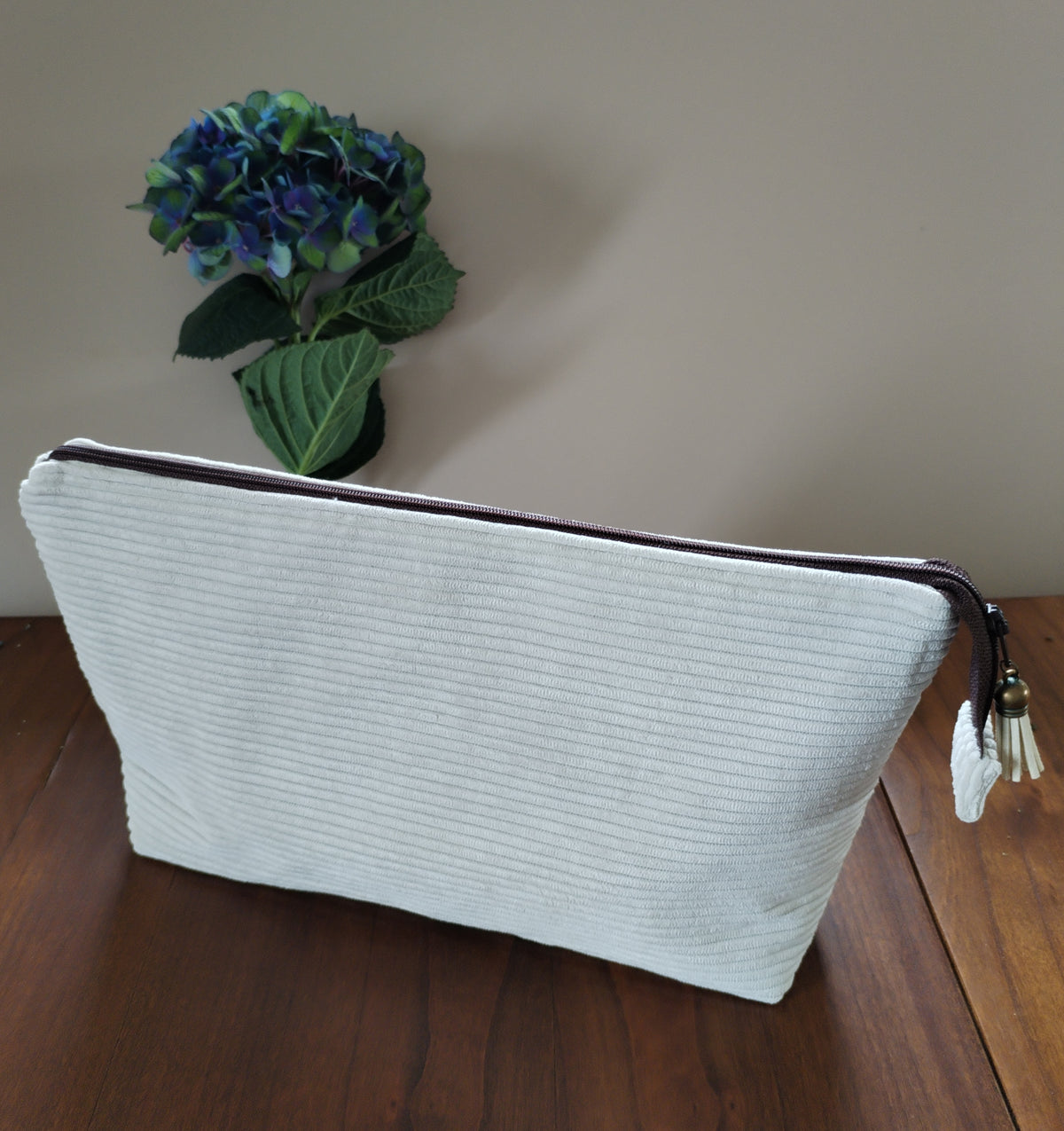Trousse de toilette en velours côtelé