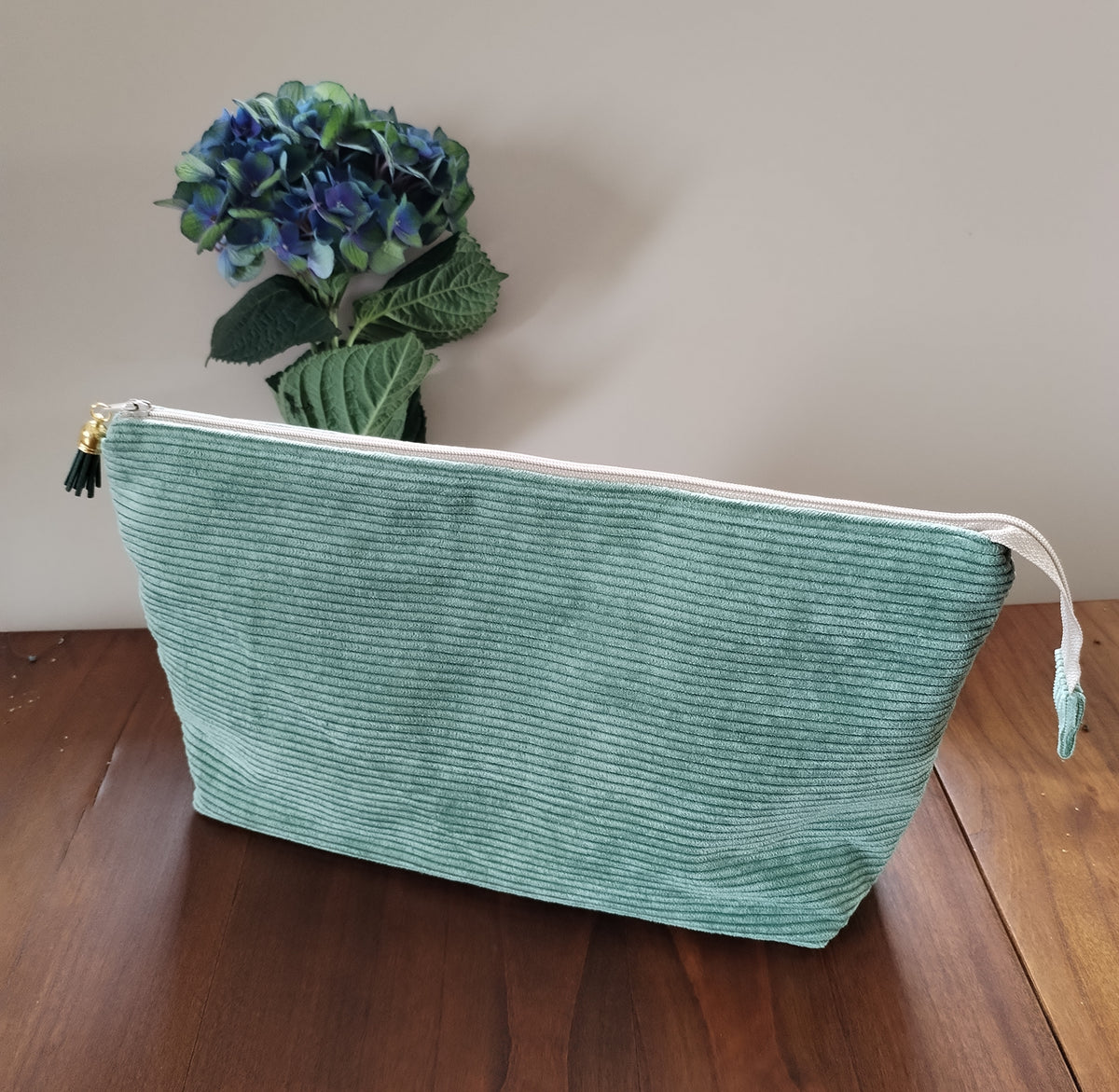 Trousse de toilette en velours côtelé