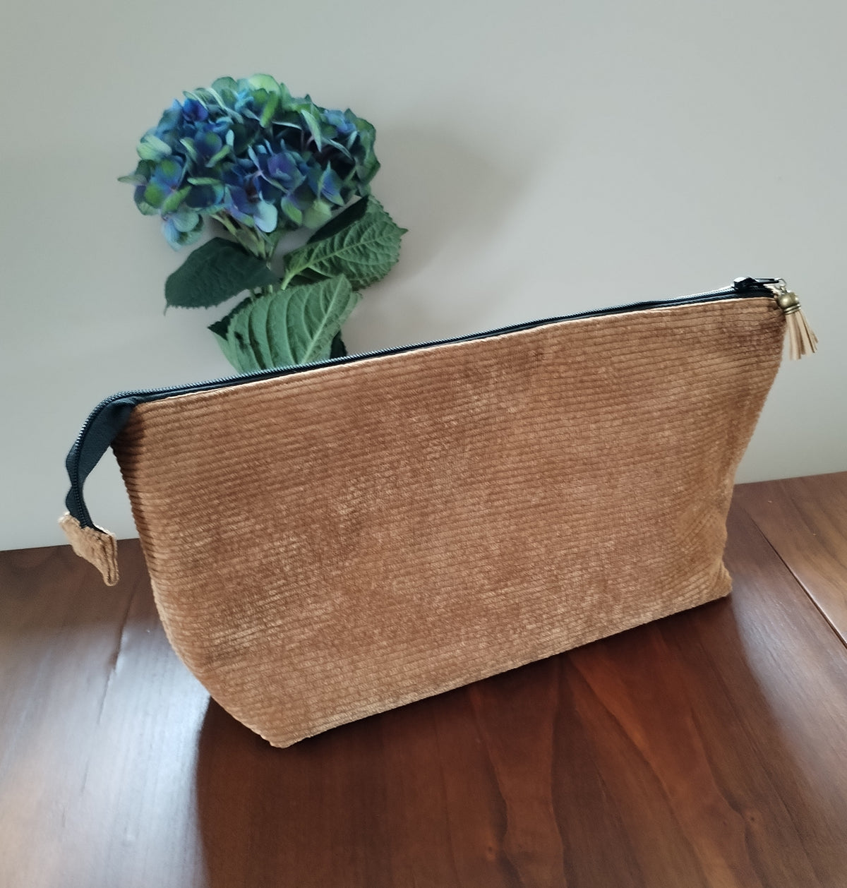 Trousse de toilette en velours côtelé