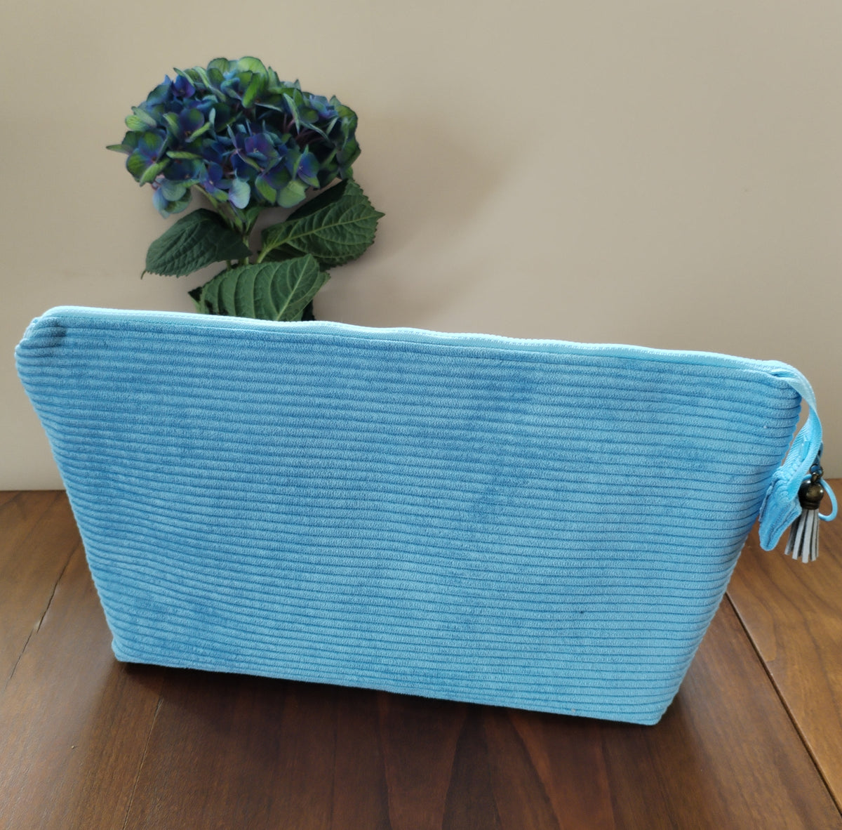 Trousse de toilette en velours côtelé