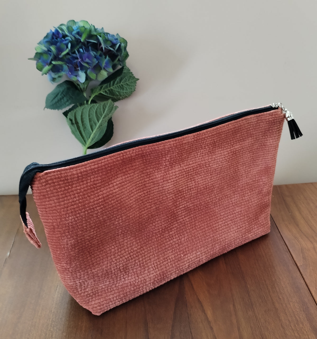 Trousse de toilette en velours côtelé