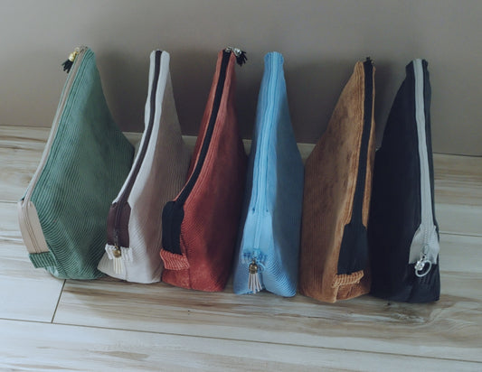 Trousse de toilette en velours côtelé